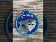 Patch di ricamo su misura 3D di ferro morbido su stili multipli