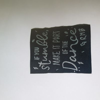 Fashion Damask Garment Woven Labels Embroidered Washable For Clothing