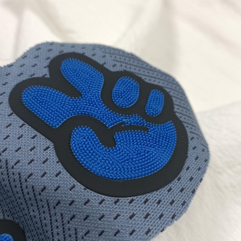 3D Brush Type Silicone Heat Transfer Label with Raised Effect and Multiple Shapes for Custom Clothing Tags