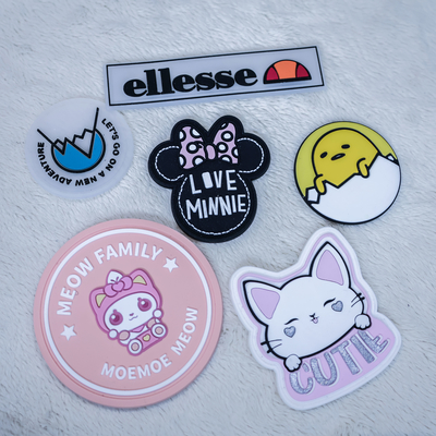 Patch personalizzato in silicone 3D per abbigliamento - badge in PVC lavabile